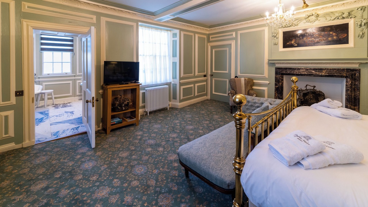 Photo of Bedroom in Oxford City Centre