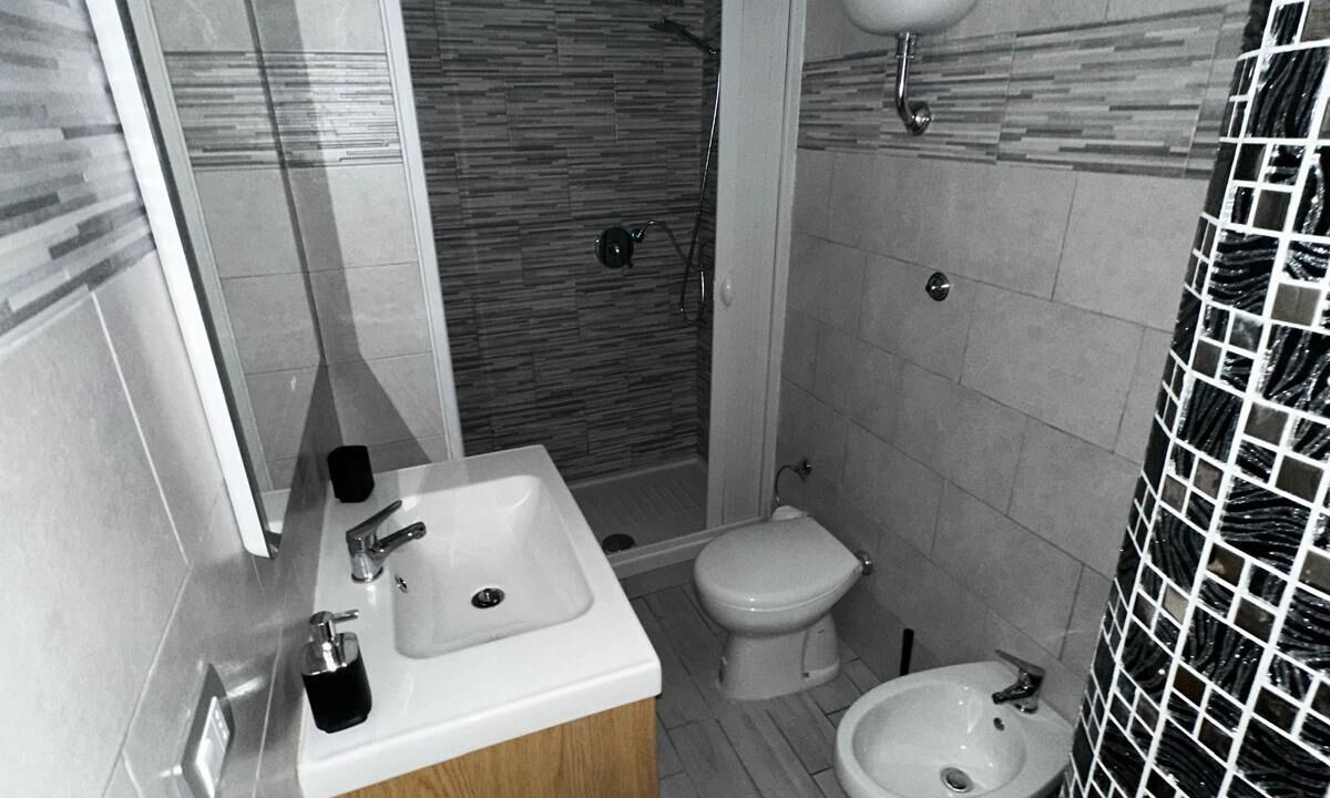 Photo of Bathroom in Naples City Centre