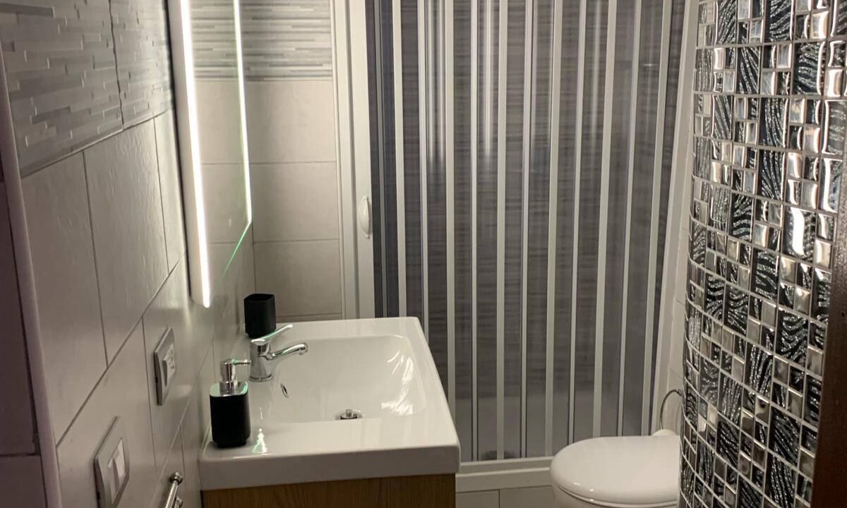 Photo of Bathroom in Naples City Centre
