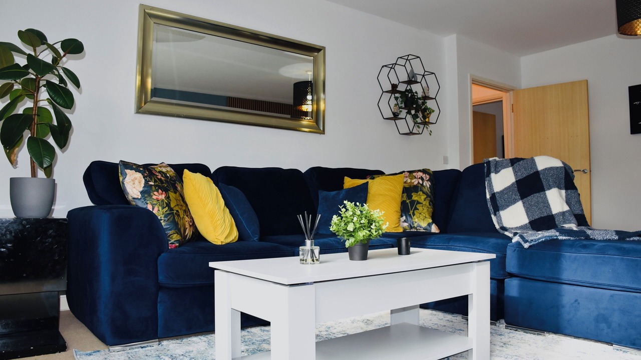 Photo of Livingroom in Newport Pagnell