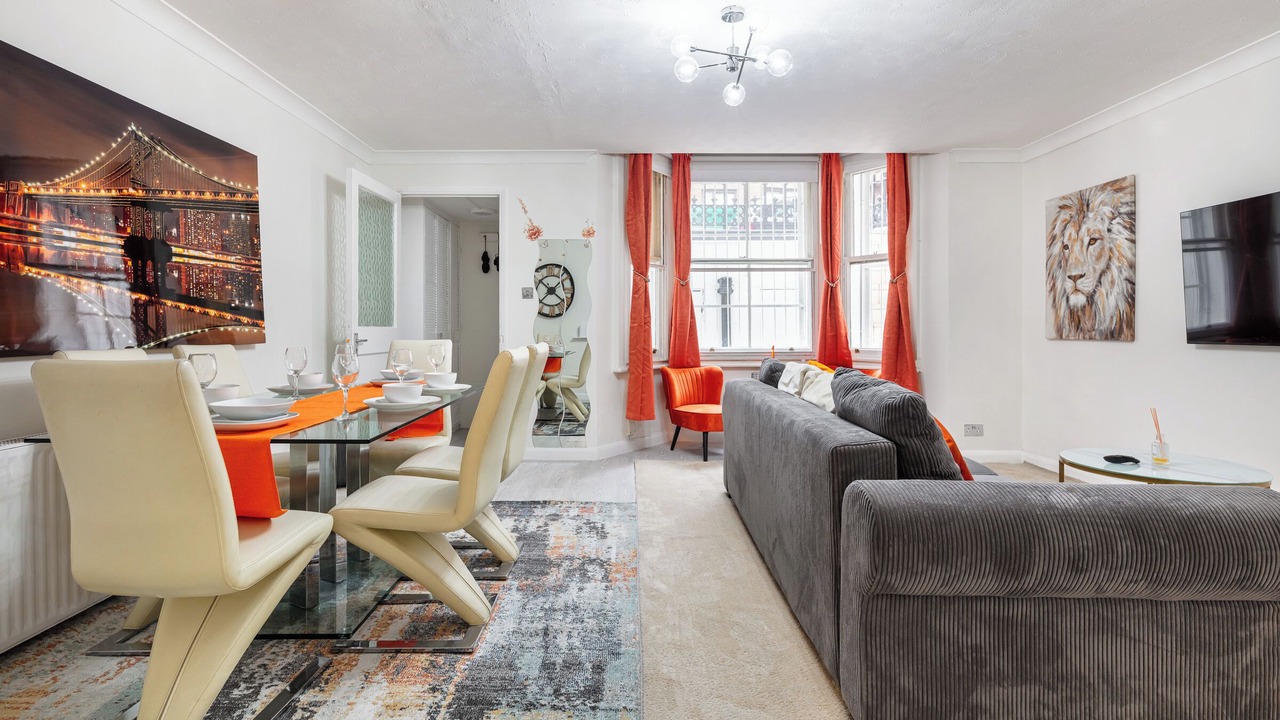 Photo of Livingroom in Chelsea Riverside