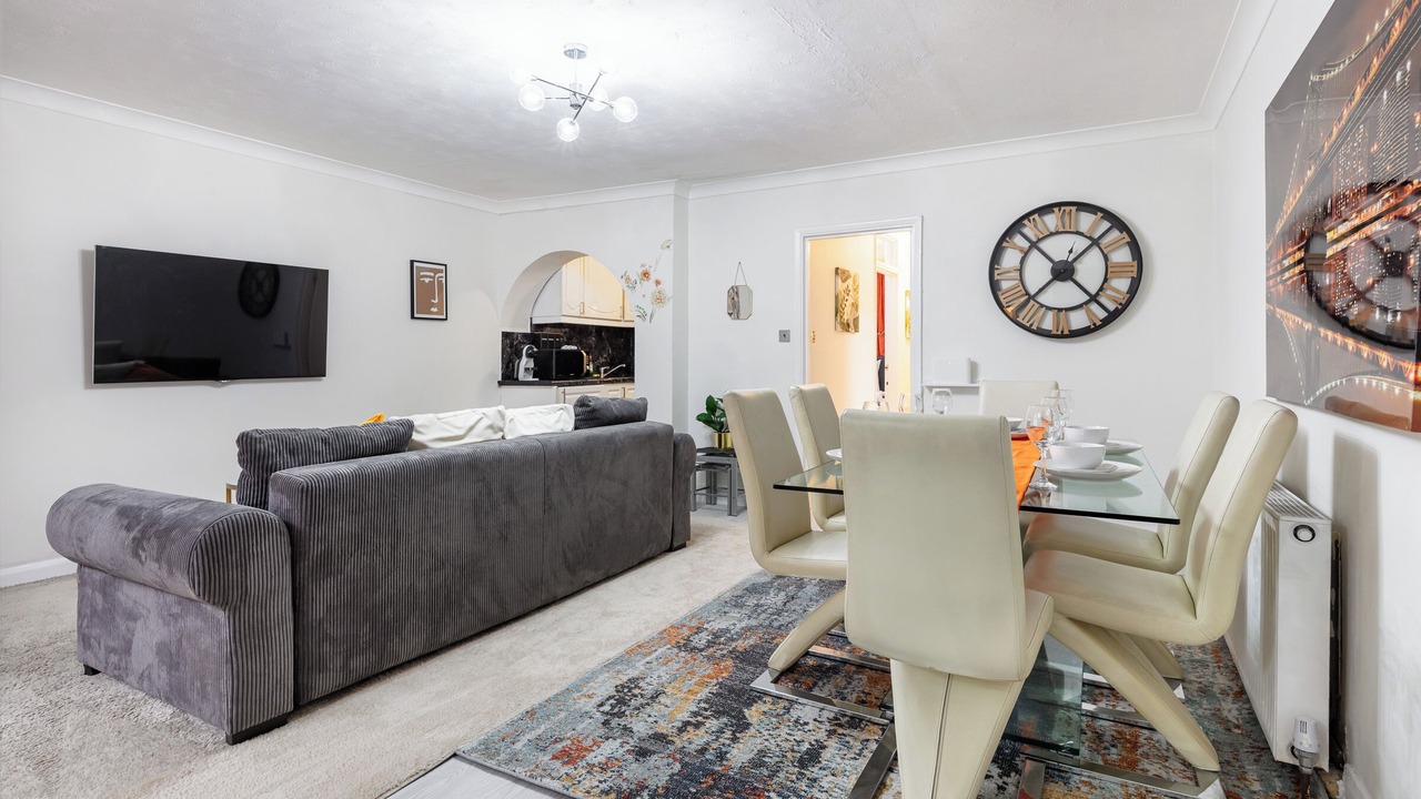 Photo of Livingroom in Chelsea Riverside