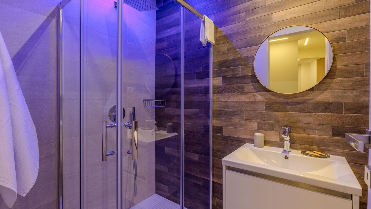 Photo of Bathroom in Atri