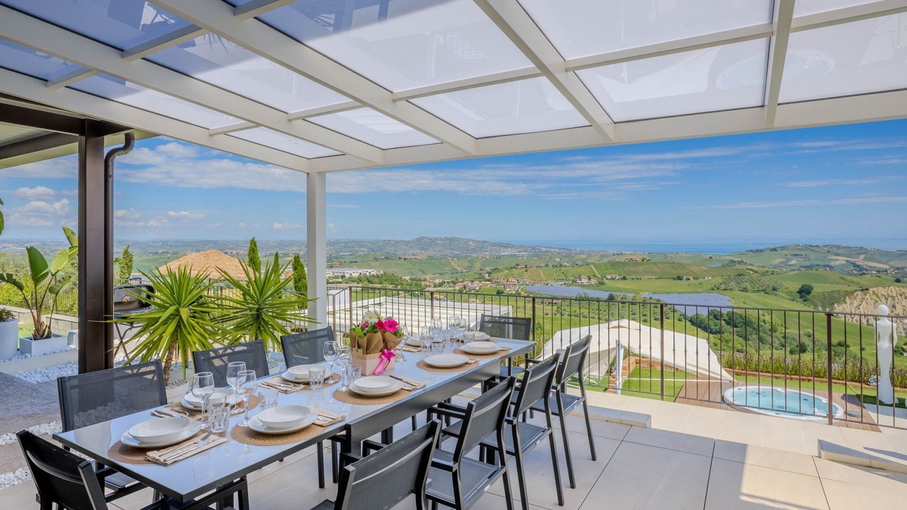 Photo of Outdoor in Atri