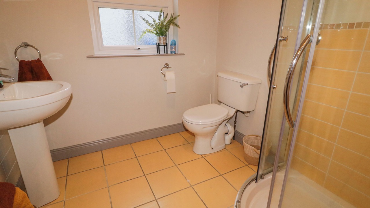Photo of Bathroom in Lisnaskea