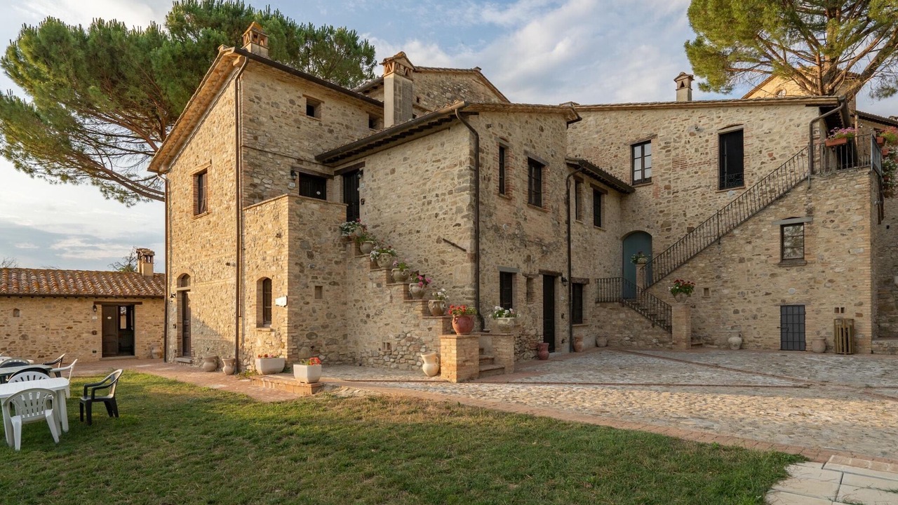 Photo of Outdoor in Montone