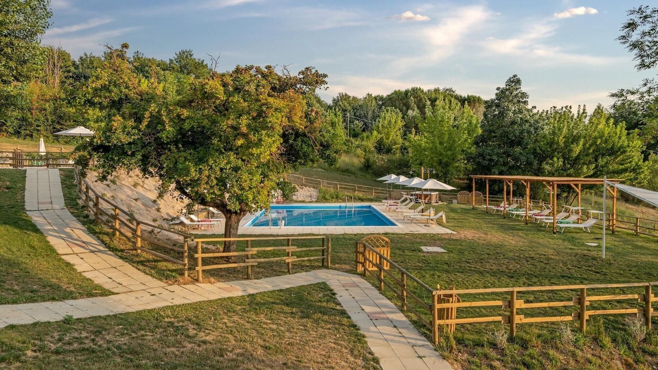 Photo of Outdoor in Montone
