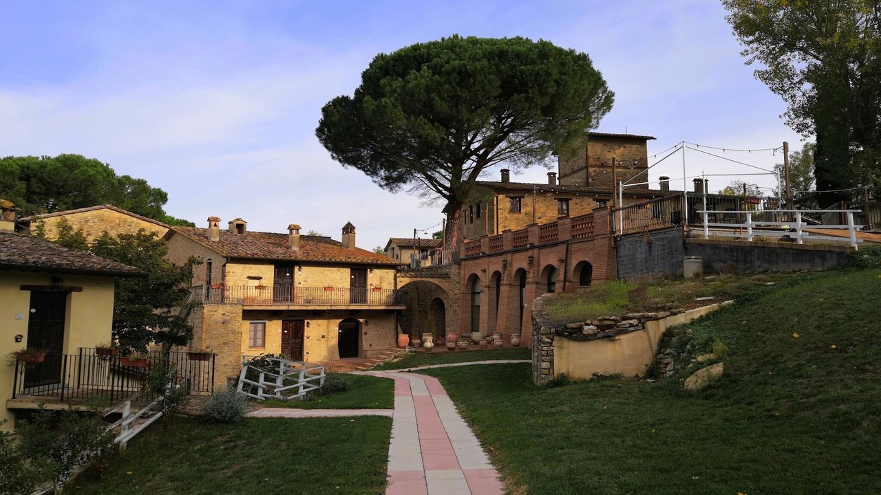Photo of Outdoor in Montone