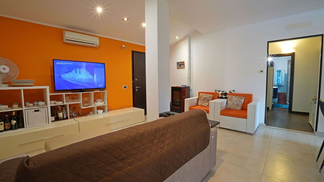 Photo of Livingroom in Ameglia