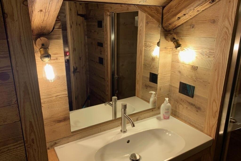 Photo of Bathroom in Frachey