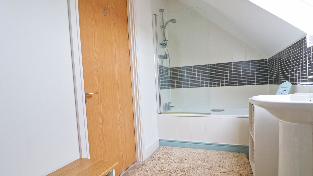 Photo of Bathroom in St Merryn