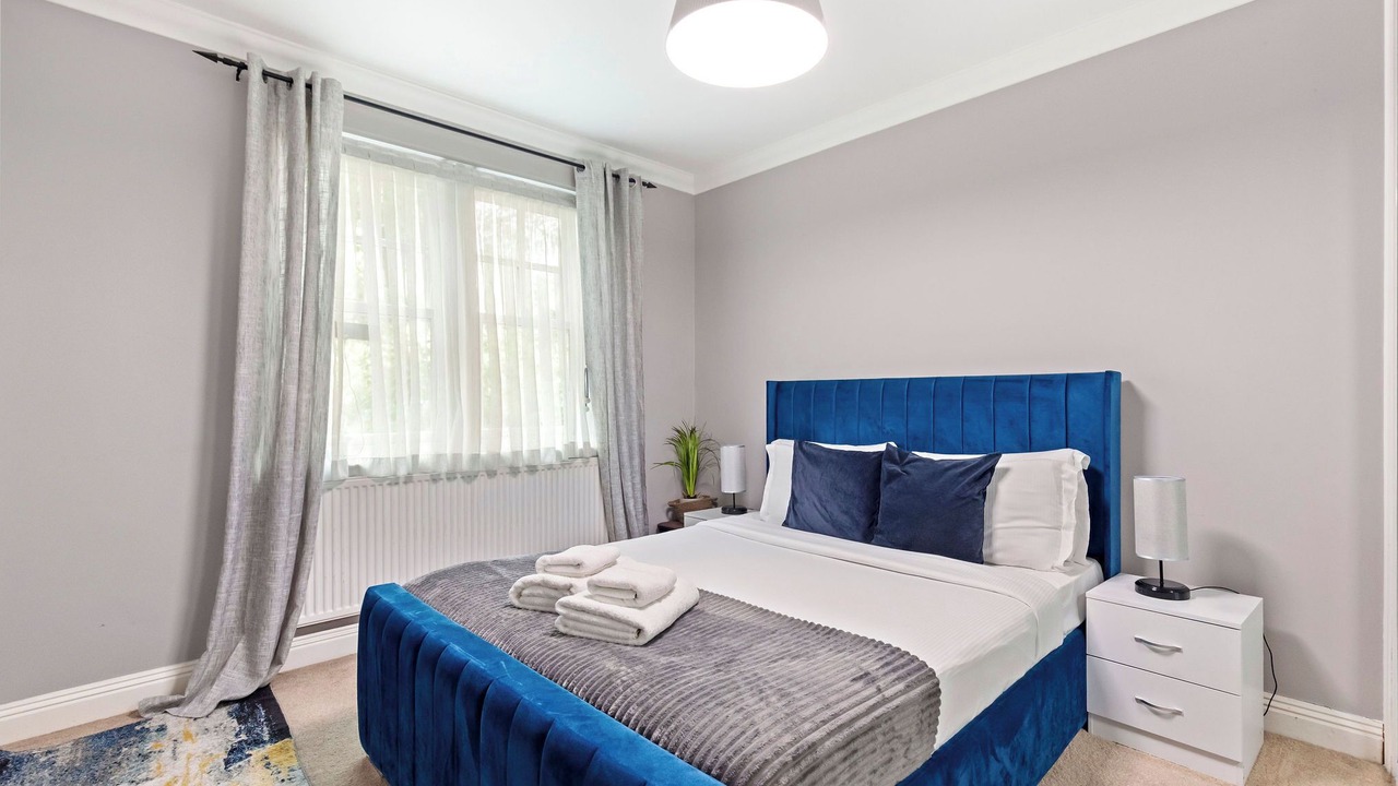 Photo of Bedroom in Mapesbury