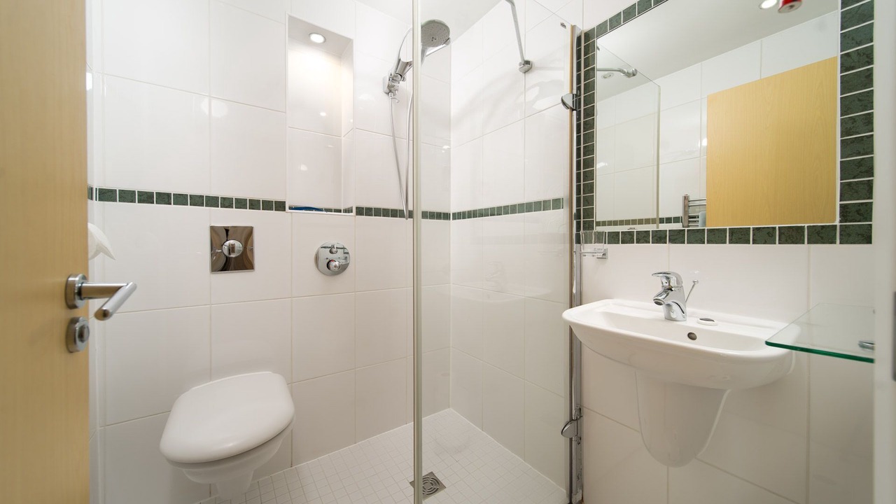 Photo of Bathroom in Mortehoe
