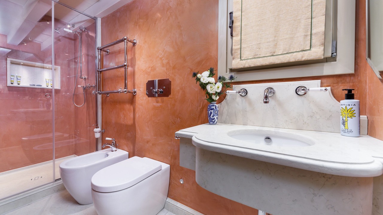 Photo of Bathroom in Dorsoduro