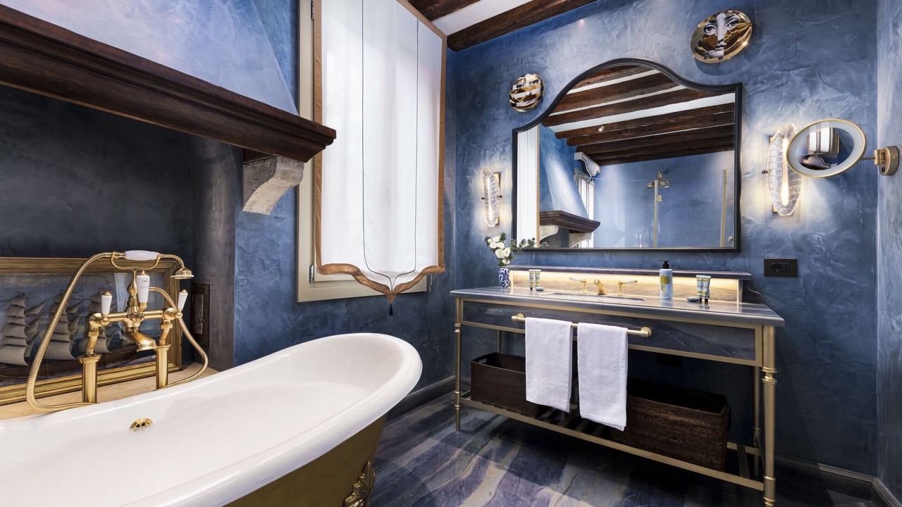 Photo of Bathroom in Dorsoduro