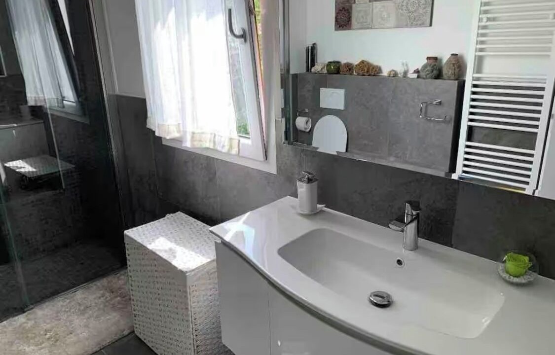 Photo of Bathroom in Savena