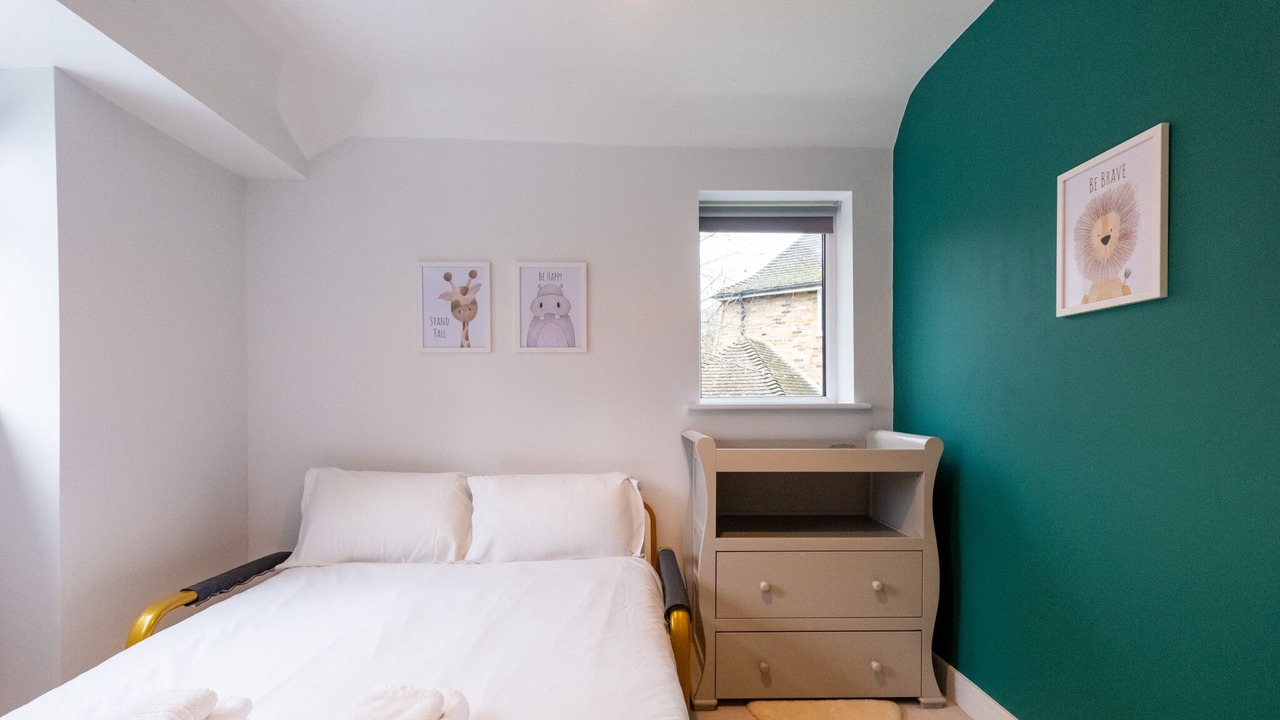 Photo of Bedroom in Pangbourne