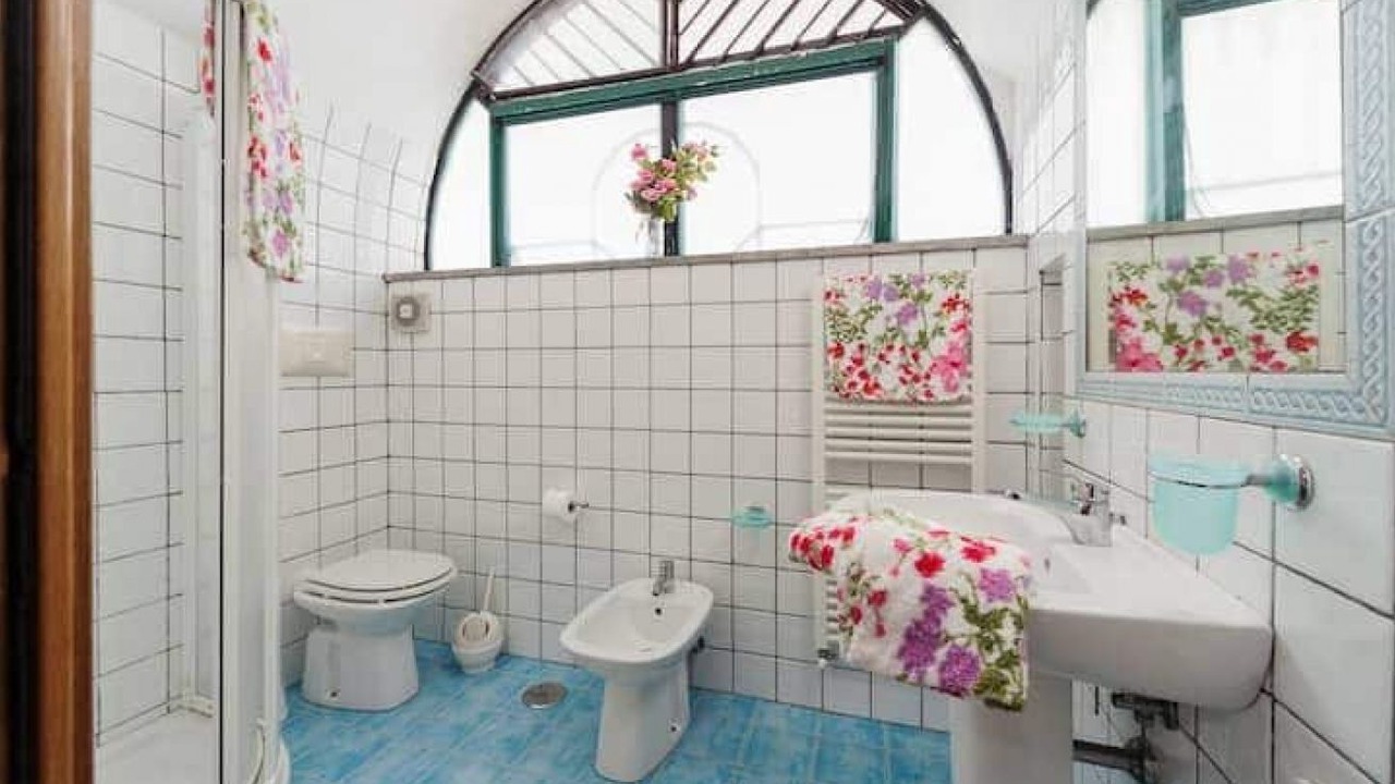 Photo of Bathroom in Monte di Procida