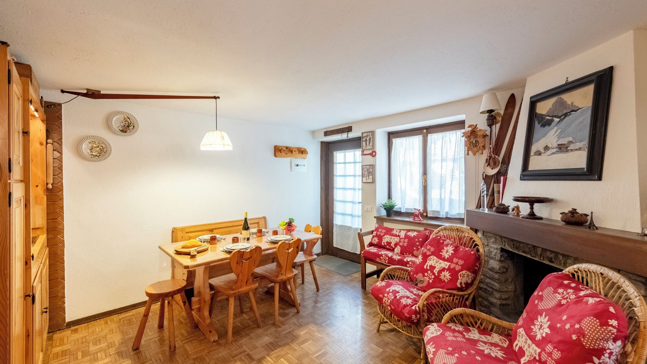 Photo of Bedroom in Courmayeur