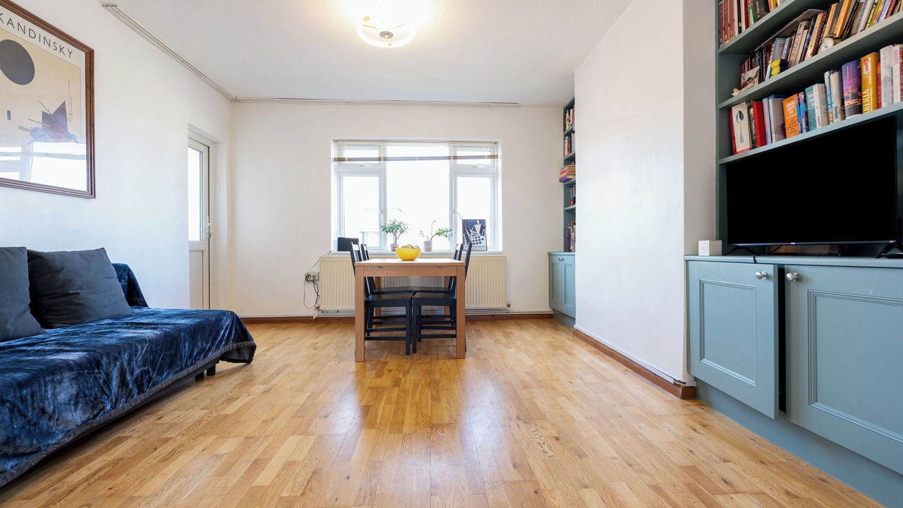 Photo of Livingroom in Shacklewell