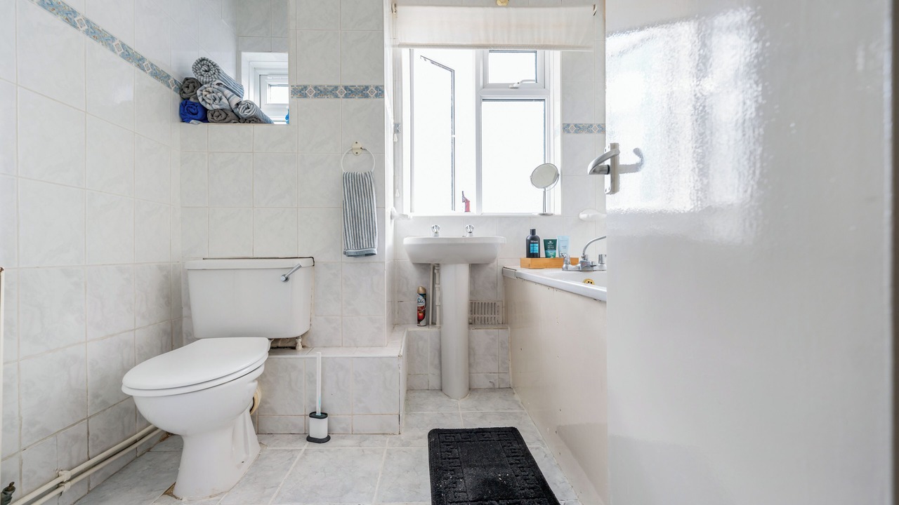 Photo of Bathroom in Shacklewell