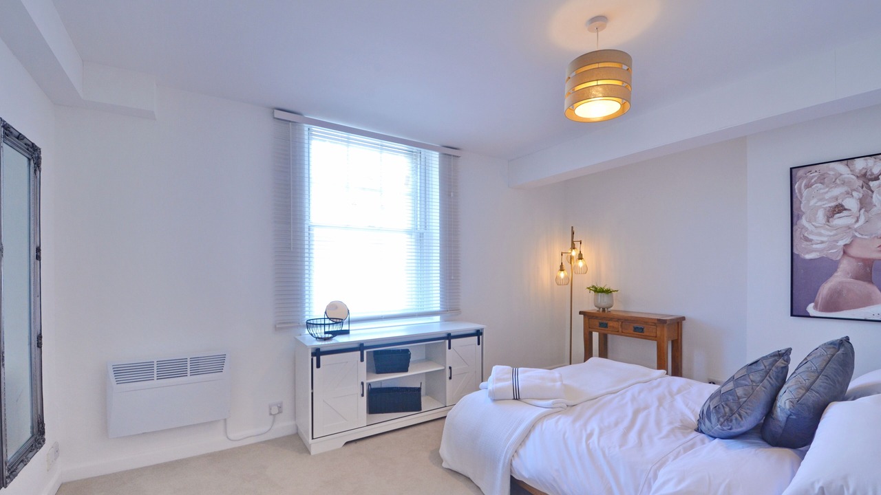 Photo of Bedroom in Bristol City Centre