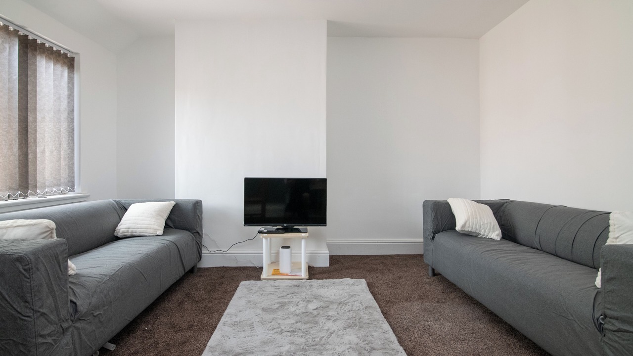Photo of Livingroom in Shirley