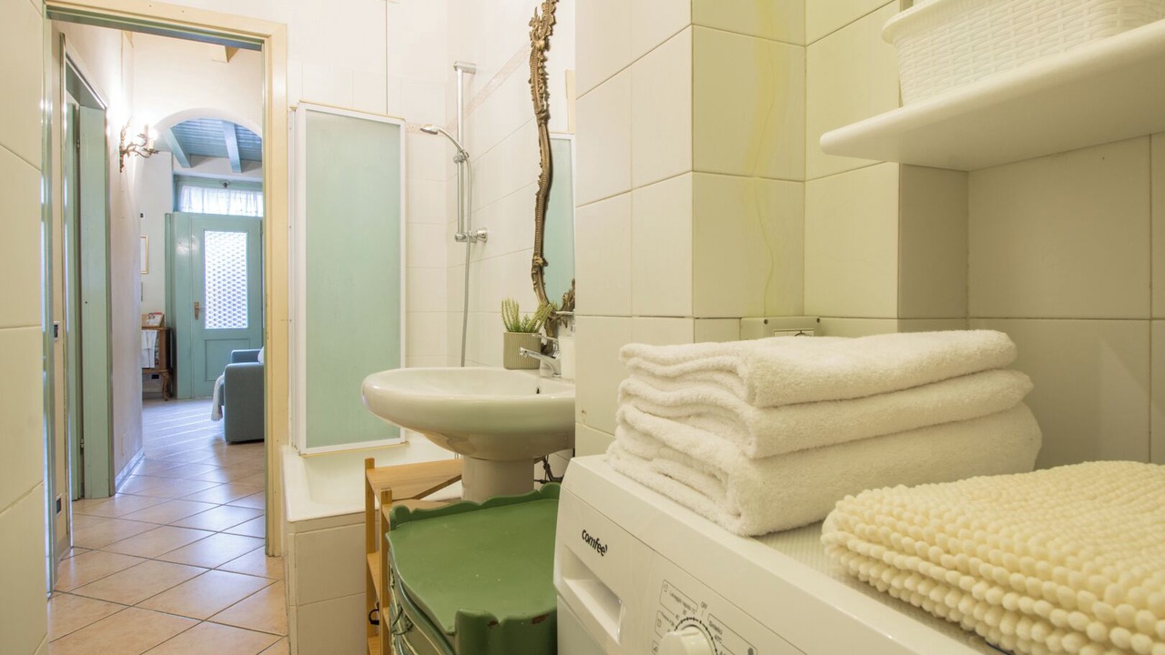 Photo of Bathroom in Crema