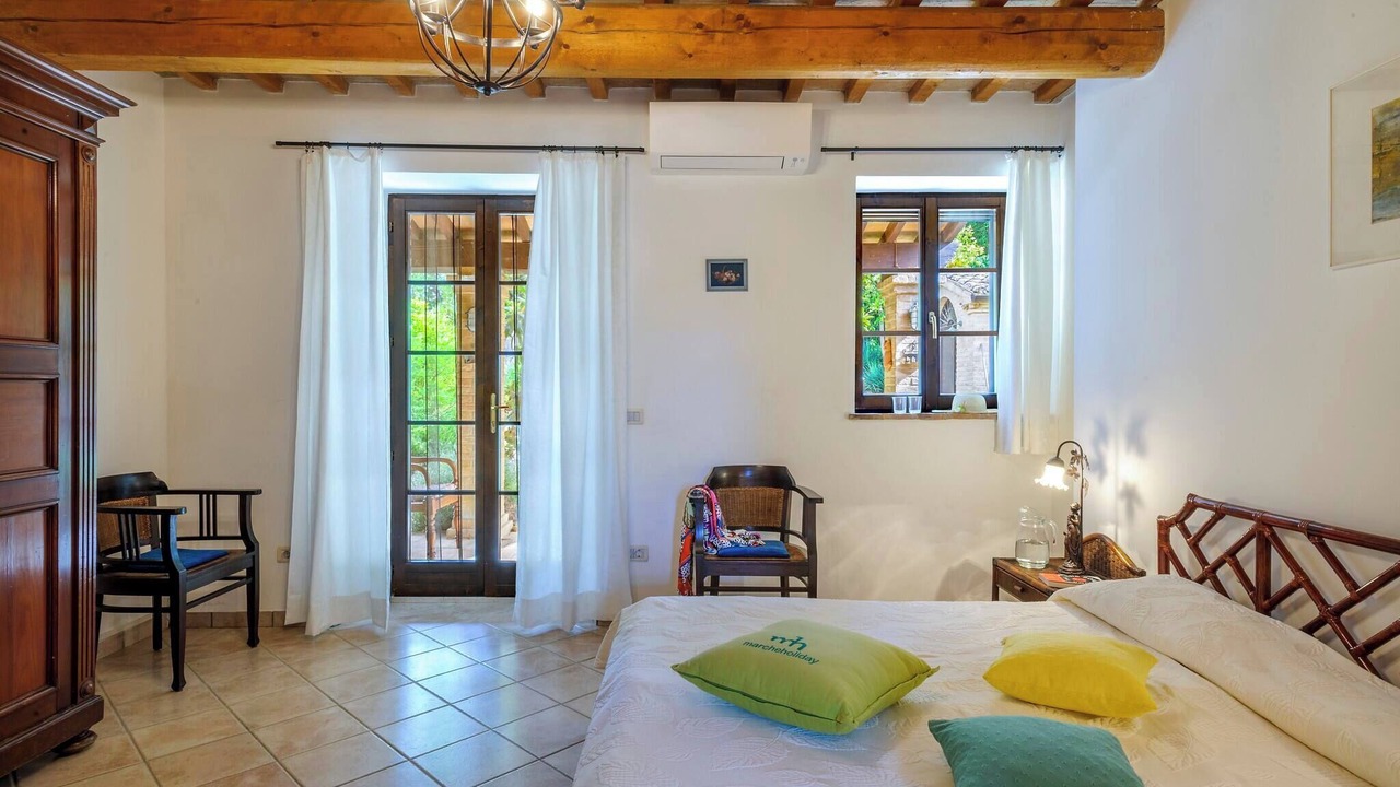 Photo of Bedroom in Mondavio