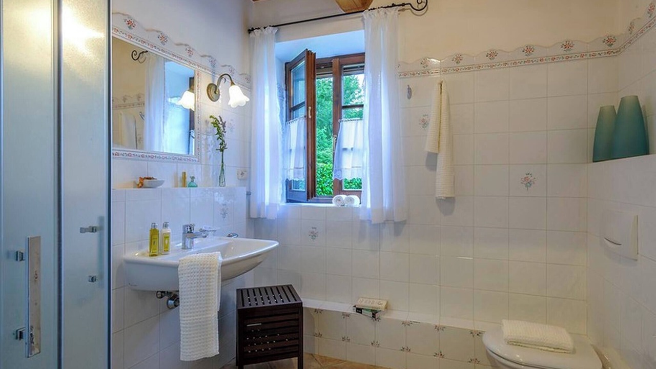 Photo of Bathroom in Mondavio