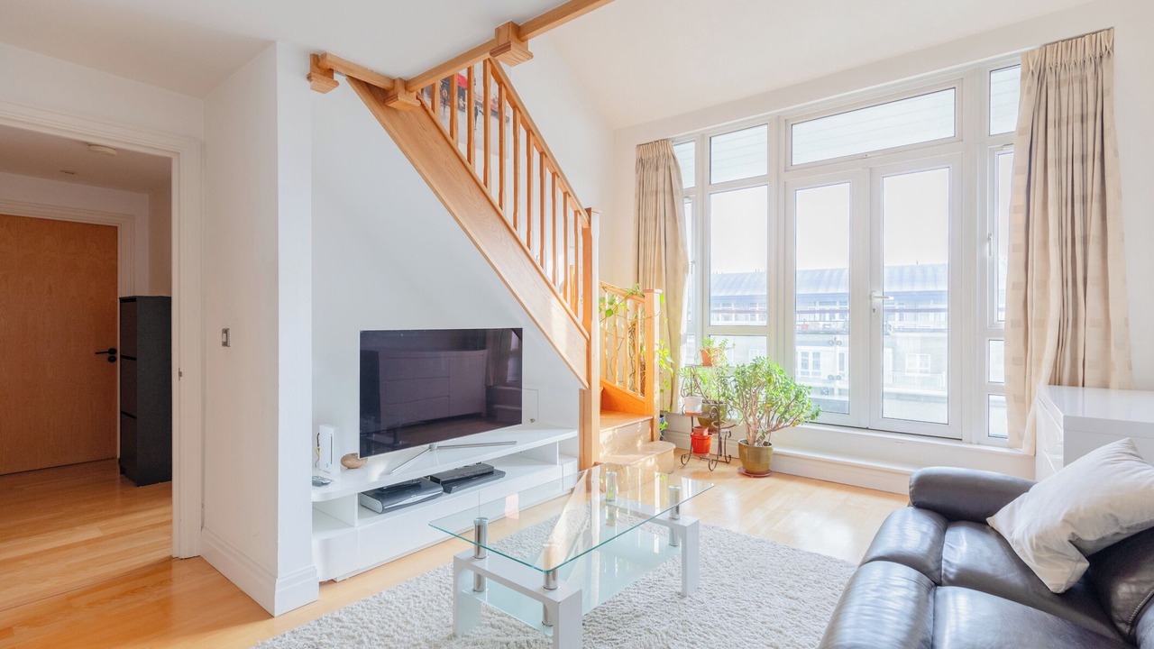 Photo of Livingroom in Island Gardens
