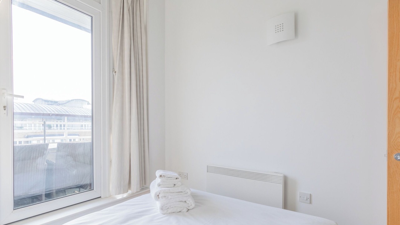 Photo of Bedroom in Island Gardens