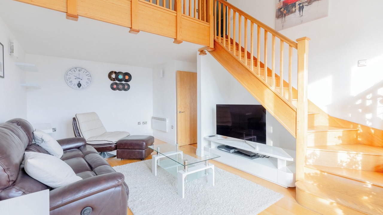 Photo of Livingroom in Island Gardens