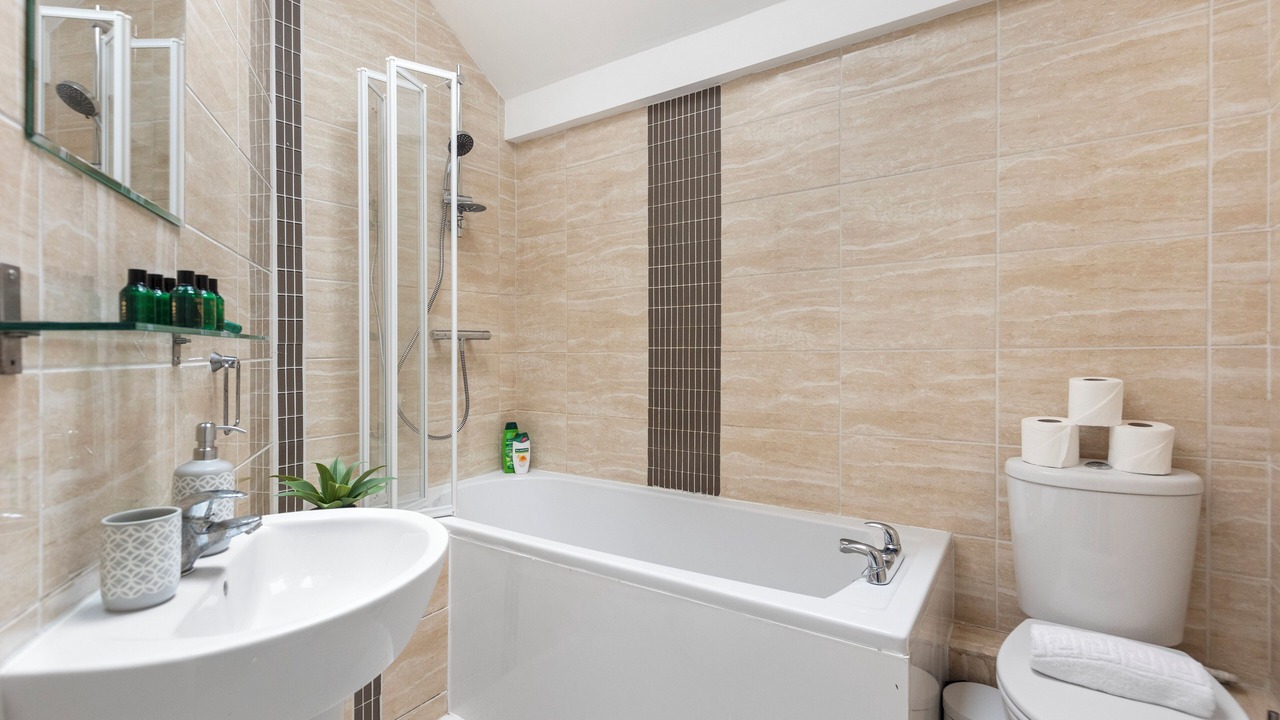 Photo of Bathroom in Cripplegate