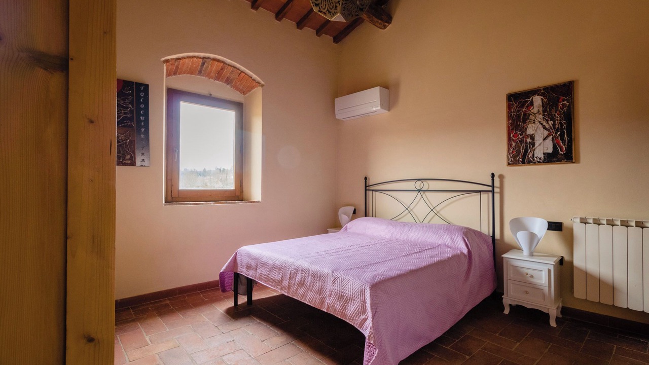 Photo of Bedroom in Cavriglia