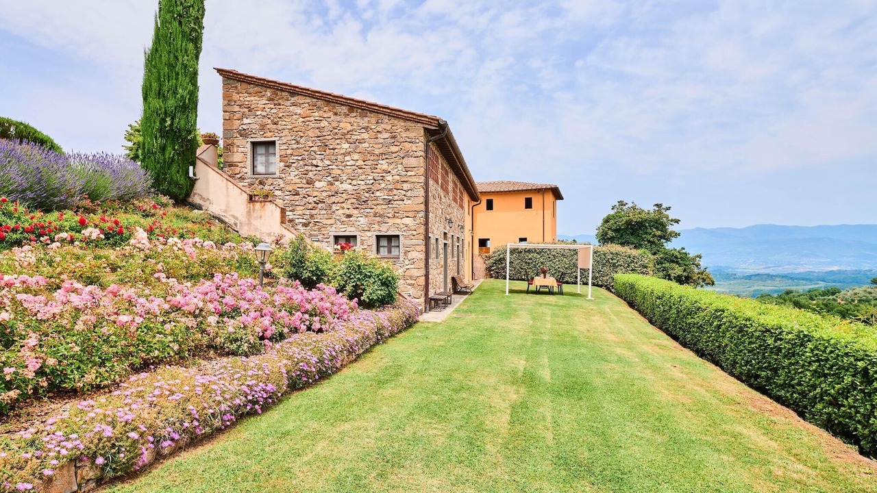 Photo of Outdoor in Neri