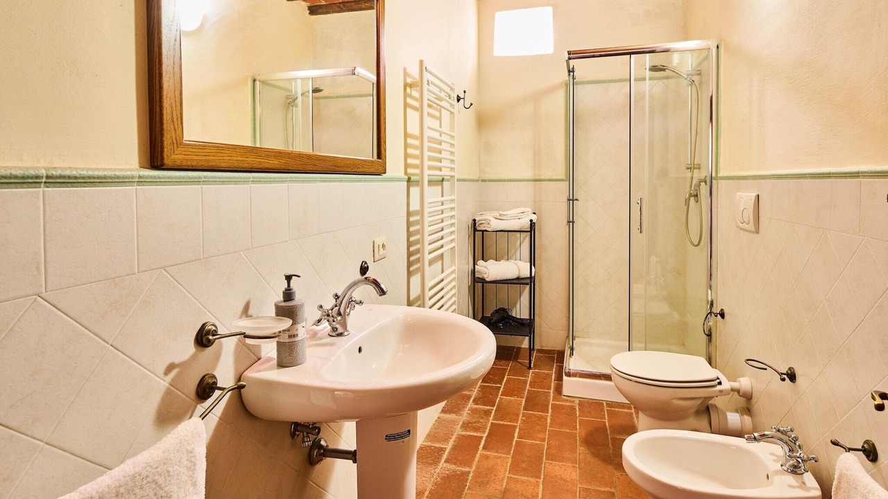Photo of Bathroom in Neri