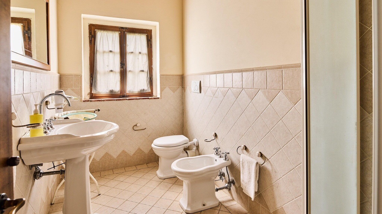 Photo of Bathroom in Neri