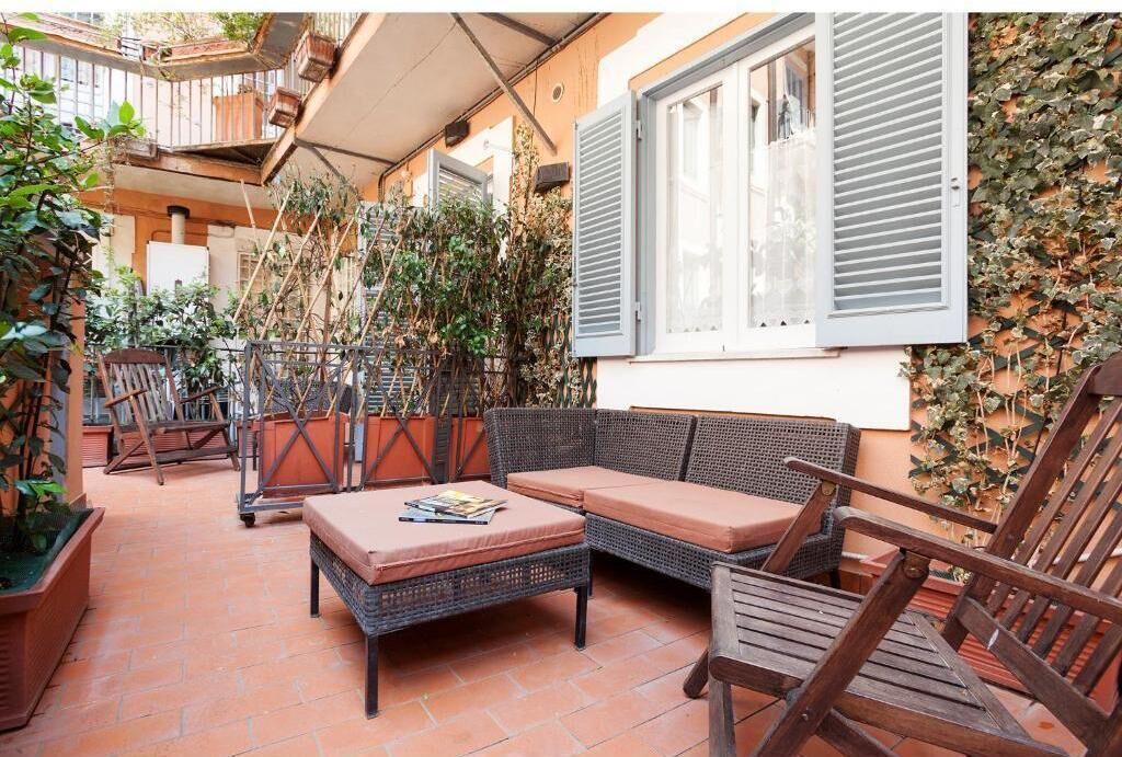 Photo of Patio Balcony in Navona