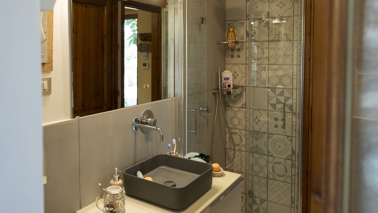 Photo of Bathroom in Neri