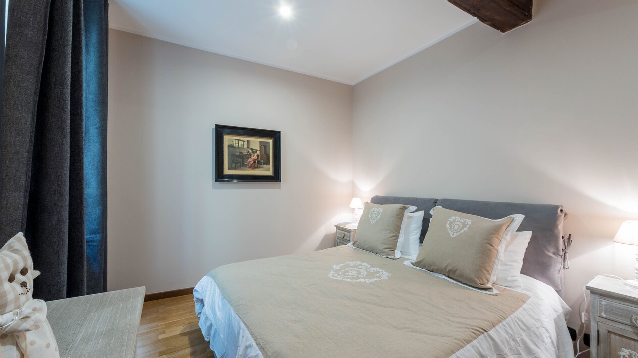 Photo of Bedroom in Roman Quarter