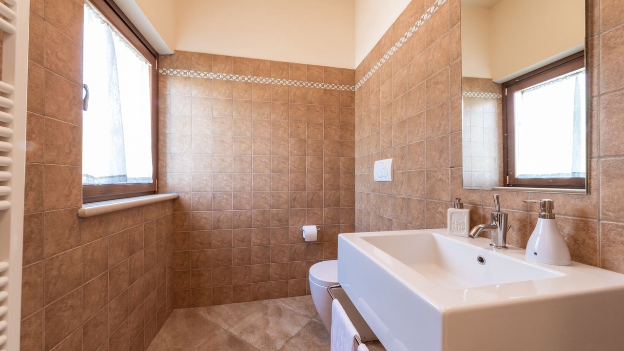Photo of Bathroom in Offida