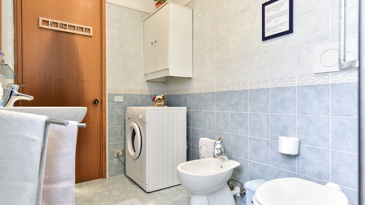 Photo of Bathroom in Quartiere XXXIII Lido di Ostia Ponente