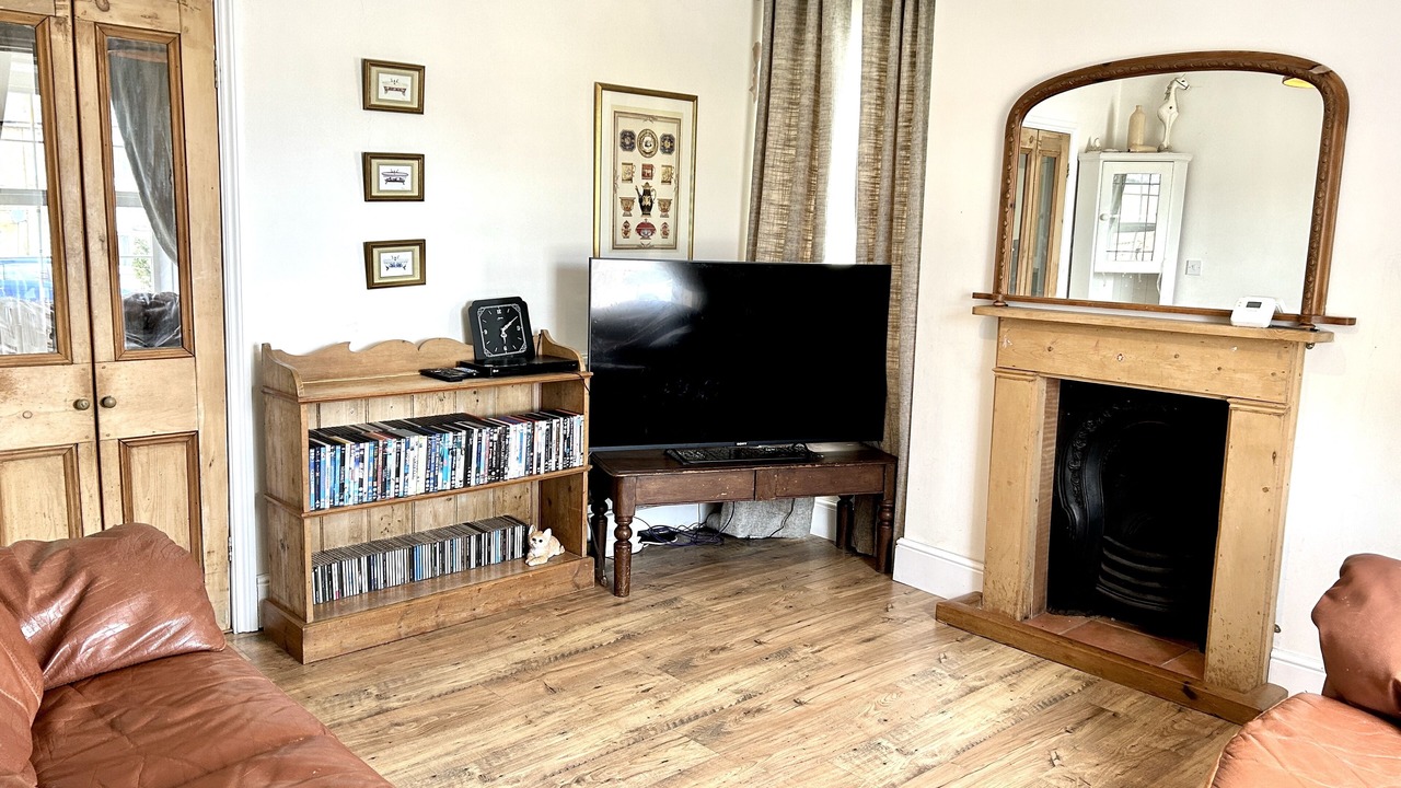Photo of Livingroom in Nettlestone