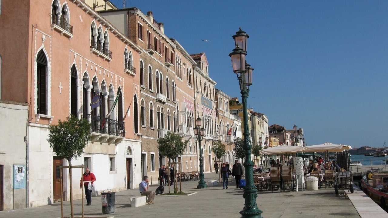 Photo of Others in Dorsoduro