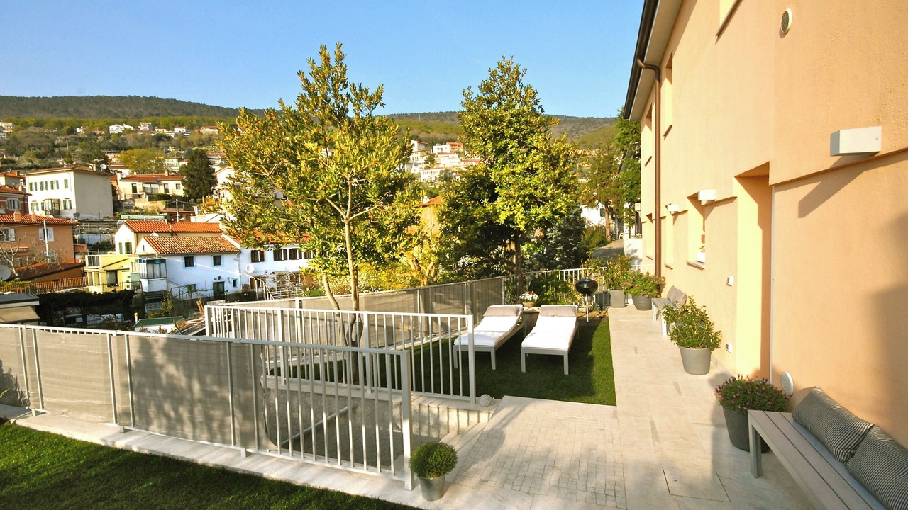 Photo of Patio Balcony in Roiano-Gretta-Barcola-Cologna-Scorcola