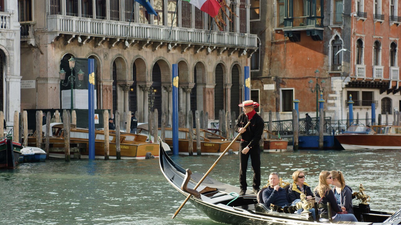 Photo of Others in San Polo