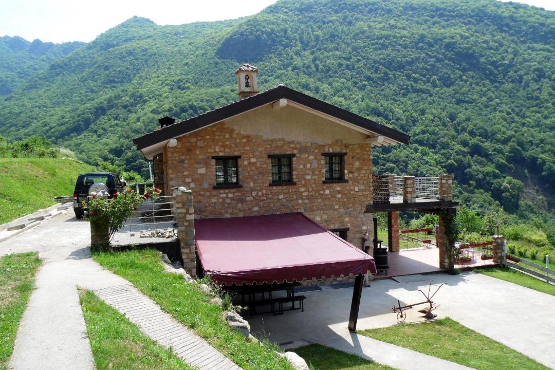 Photo of Buildings in Marone