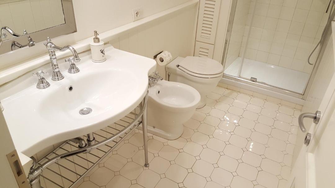Photo of Bathroom in Duomo