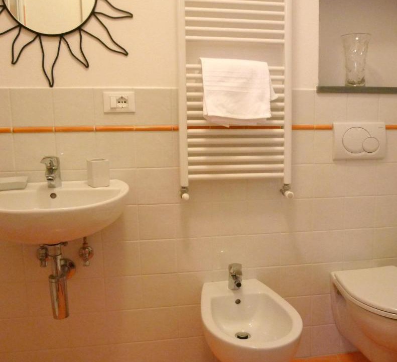 Photo of Bathroom in Vernazza